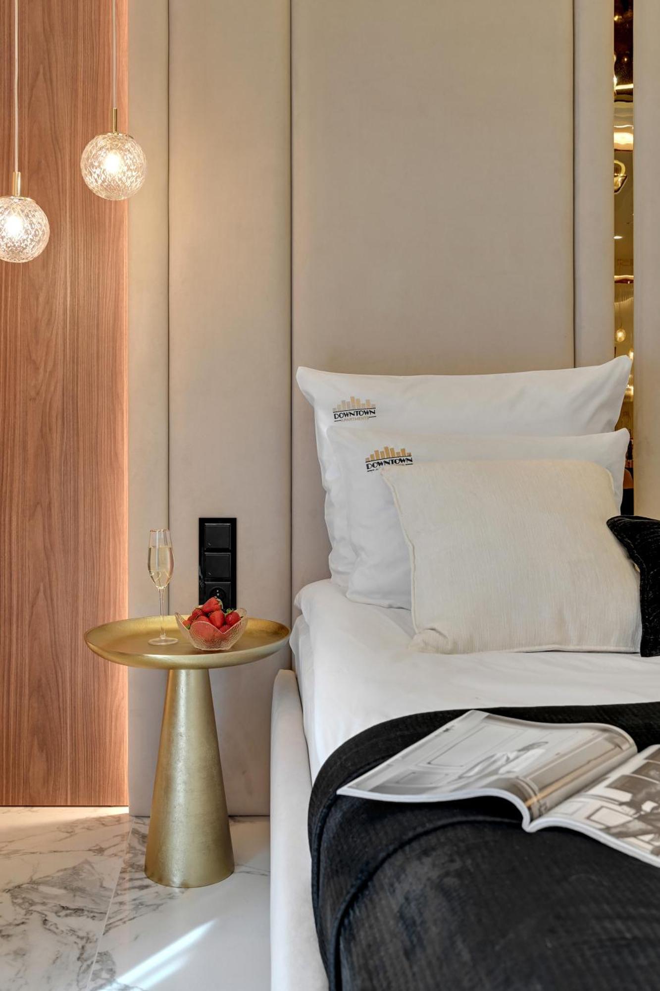 High Granaria Champagne & Marble By Downtown Apartment *